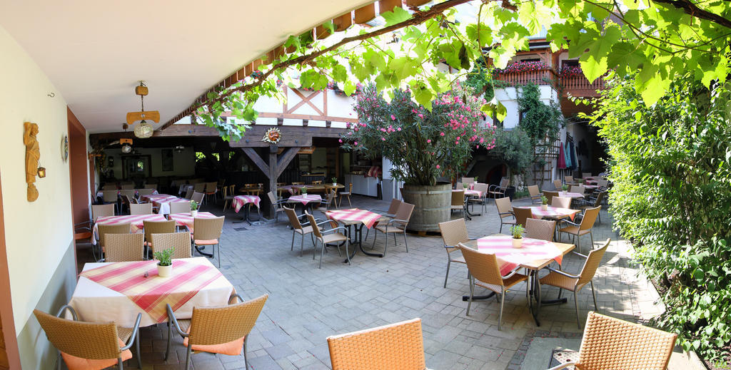 Weinhotel / Gasthaus Zur Sonne Ihringen Exterior foto